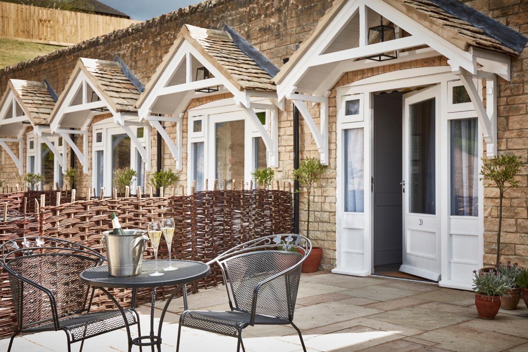 The Fish Hotel Broadway  Exterior photo