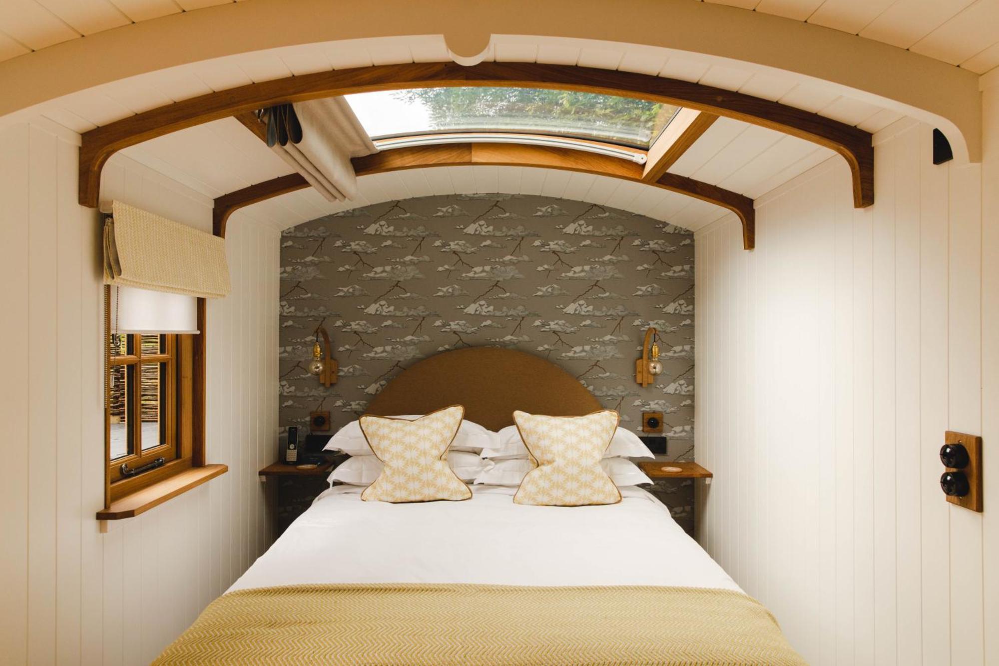 The Fish Hotel Broadway  Room photo
